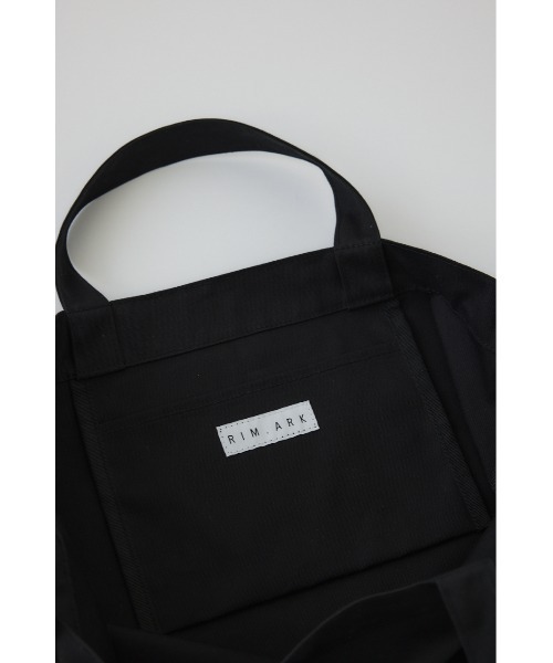 RIM.ARK(リムアーク)の「Canvas shoulder bag(キャンバス ショルダー バッグ)(ショルダーバッグ・レディース・グレー/ブラック・FREE)」の7枚目の写真
