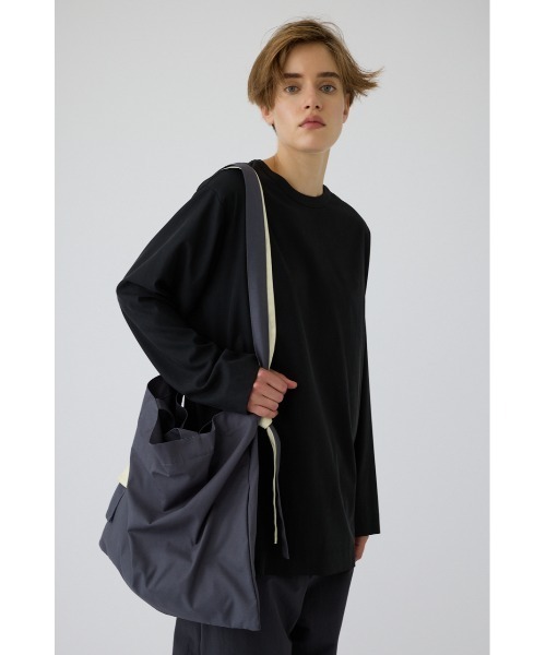 RIM.ARK(リムアーク)の「Canvas shoulder bag(キャンバス ショルダー バッグ)(ショルダーバッグ・レディース・グレー/ブラック・FREE)」の9枚目の写真