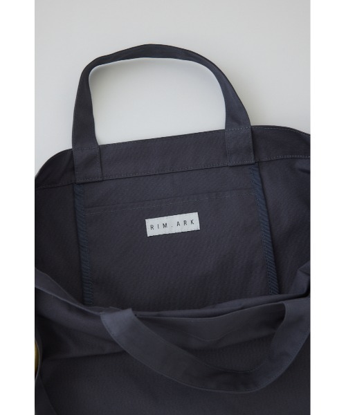 RIM.ARK(リムアーク)の「Canvas shoulder bag(キャンバス ショルダー バッグ)(ショルダーバッグ・レディース・グレー/ブラック・FREE)」の17枚目の写真