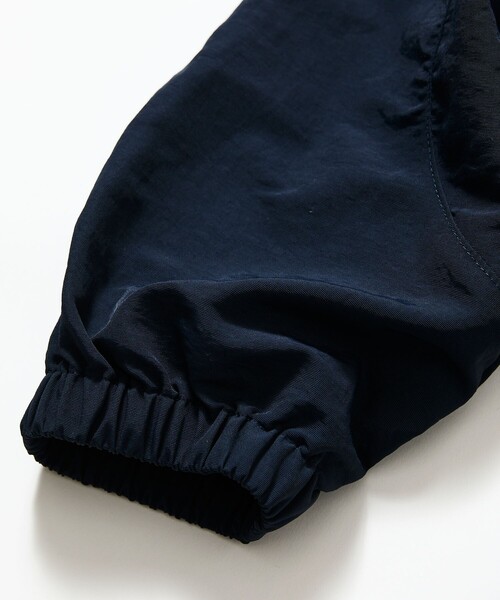 FREAK'S STORE(フリークスストア)の「限定展開 リラックスフィット スタンドカラー ナイロン ジップブルゾン(ブルゾン・メンズ・ネイビー/ライトグレー/ベージュ/ブラック・LARGE/MEDIUM/SMALL)」の9枚目の写真