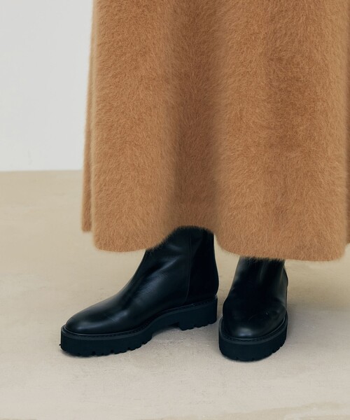DES PRES(デ・プレ)の「DES PRES バックジップショートブーツ(ブーツ・レディース・ブラック・23.0cm/23.5cm/24.0cm/24.5cm)」の2枚目の写真
