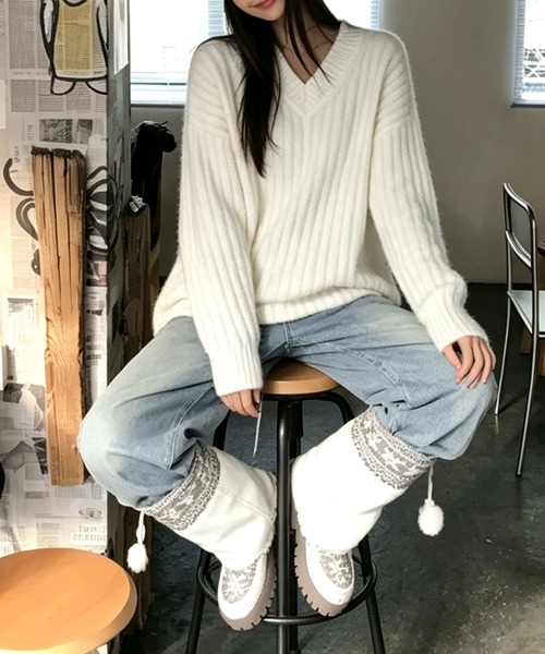 BLoomMe(ブルームミー)の「縦ラインですっきり魅せる、Vネックワイドリブニット(ニット/セーター・レディース・ブラック/オフホワイト/キャメル/ベージュ・M)」の10枚目の写真