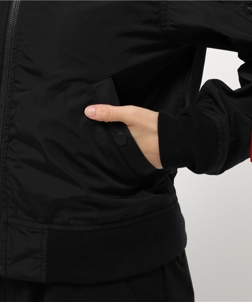 Alpha Industries（アルファインダストリーズ）の「【ALPHA】MA-1ライト（MA-1・レディース・ダークグレー/ブラック/オリーブ/ピンク/ダークブラウン・LARGE/MEDIUM）」の11枚目の写真