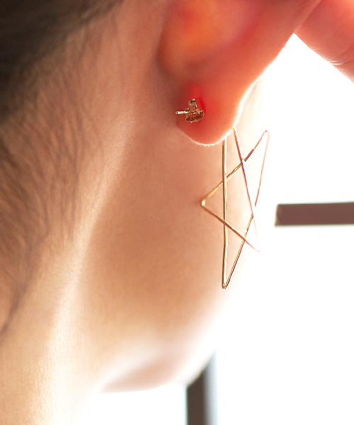 STYLE DELI(スタイルデリ)の「STAR pierce 006 (ピアス(両耳用)・レディース・ゴールド・FREE)」の5枚目の写真