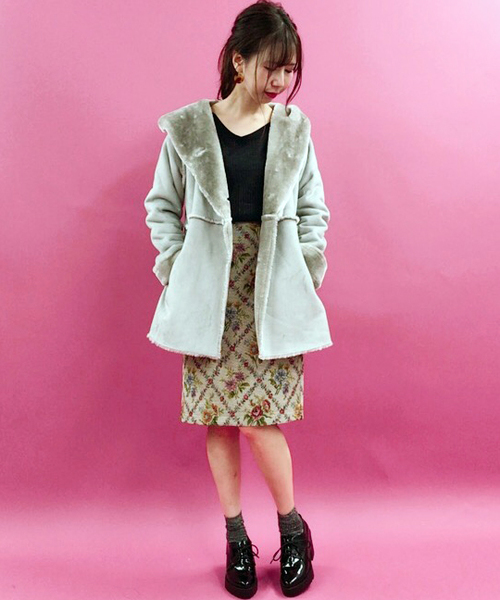 archives（アルシーヴ）の「Fムートンショートフードアウター（ムートンコート・レディース・グレー/アイボリー/シルバーグレー/キャメル・MEDIUM）」の15枚目の写真