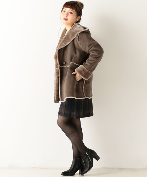 archives（アルシーヴ）の「Fムートンショートフードアウター（ムートンコート・レディース・グレー/アイボリー/シルバーグレー/キャメル・MEDIUM）」の8枚目の写真