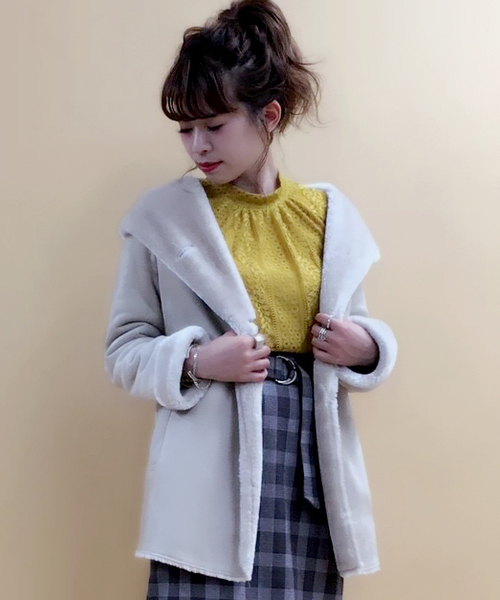 archives（アルシーヴ）の「Fムートンショートフードアウター（ムートンコート・レディース・グレー/アイボリー/シルバーグレー/キャメル・MEDIUM）」の17枚目の写真