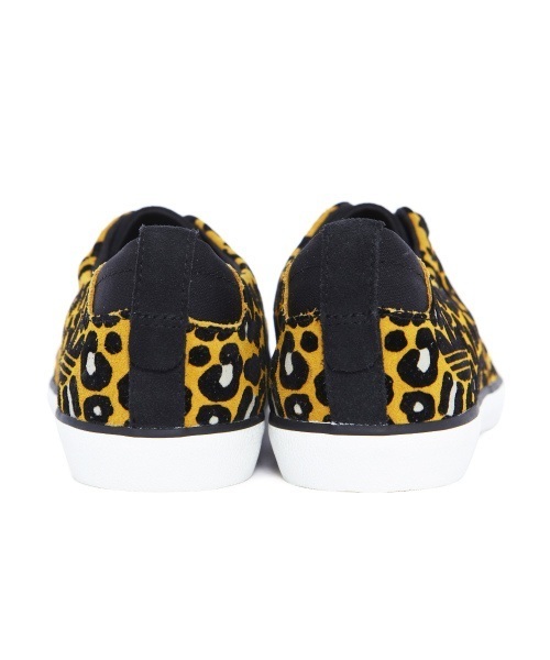 adidas Originals（アディダスオリジナルス）の「AZURINE LOW W LD animal アニマル柄（スニーカー・レディース・イエロー・23.0cm/23.5cm/24cm/24.5cm）」の3枚目の写真