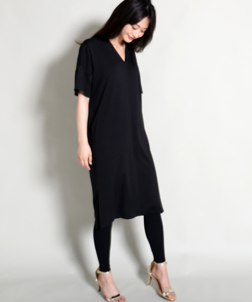 MARLENE JOBERT(マルレーヌ ジョベル)の「Vネックカットワンピース(ワンピース・レディース・ブラック/グリーン/キャメル・M)」の15枚目の写真