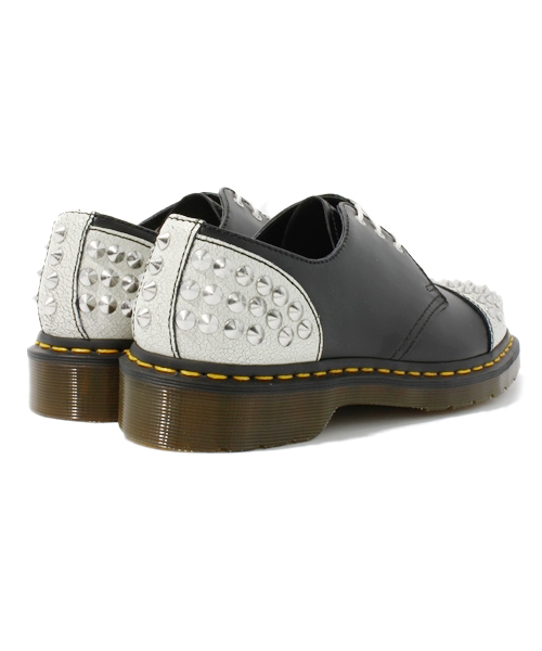 BEAMS(ビームス)の「Dr.Martens / “CORE APPLIQUE BAXTER 1461 STUDDED PANEL”(その他シューズ・メンズ・ブラック・7/8/9)」の4枚目の写真