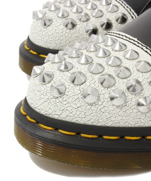 BEAMS(ビームス)の「Dr.Martens / “CORE APPLIQUE BAXTER 1461 STUDDED PANEL”(その他シューズ・メンズ・ブラック・7/8/9)」の6枚目の写真