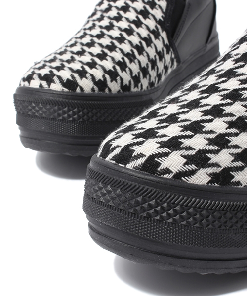 WEGO（ウィゴー）の「WEGO/厚底スリッポンスニーカー（スニーカー・レディース・ホワイト/ブラック/ブラック系その他/ネイビー/レッド/その他1・23.5/24.5）」の11枚目の写真