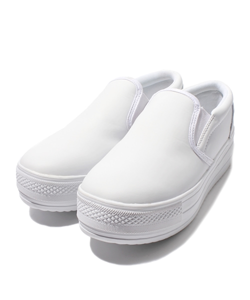 WEGO（ウィゴー）の「WEGO/厚底スリッポンスニーカー（スニーカー・レディース・ホワイト/ブラック/ブラック系その他/ネイビー/レッド/その他1・23.5/24.5）」の16枚目の写真