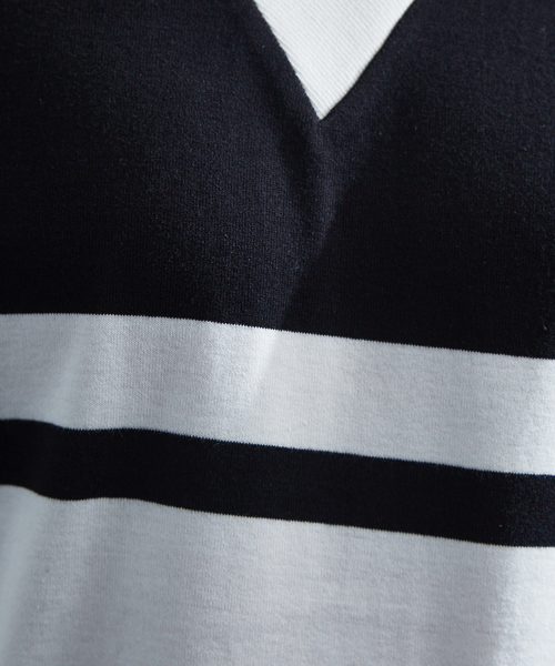 5351 POUR LES HOMMES(ゴーサンゴーイチプールオム)の「シルケットコットンVネックTシャツ(ニット/セーター・メンズ・オフホワイト/ブラック/ブラック系その他・44/46/48/50)」の6枚目の写真