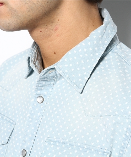 PLST(プラステ)の「Men スタープリントインディゴウエスタンシャツ(シャツ/ブラウス・メンズ・インディゴブルー・LARGE/SMALL/MEDIUM)」の5枚目の写真