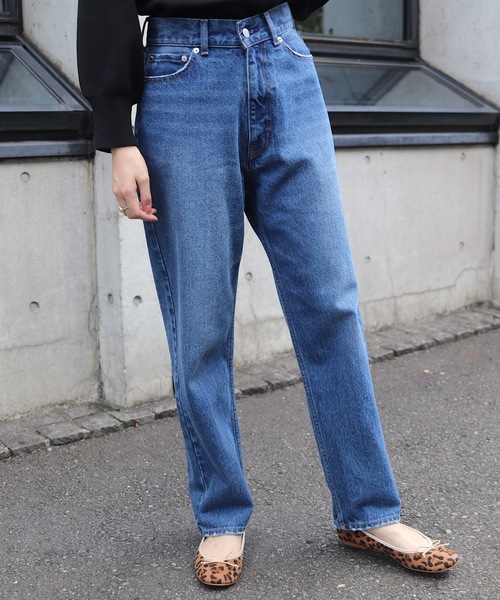 flower(フラワー)の「マインデニムパンツ(デニムパンツ・レディース・ブルー/ネイビー・SMALL/MEDIUM)」の2枚目の写真