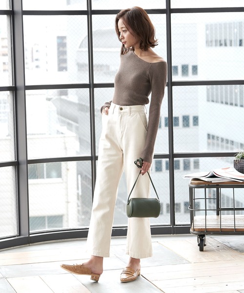 KOBE LETTUCE（コウベレタス）の「筒形ポシェットミニショルダーバッグ（ショルダーバッグ・レディース・グリーン/ブラック/アイボリー/キャメル/ピンク・FREE）」の17枚目の写真