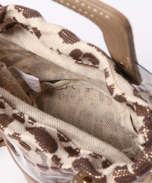 natural couture（ナチュラルクチュール）の「レオパード巾着付きクリア２ＷＡＹバッグ（ショルダーバッグ・レディース・ブラウン/グレイッシュベージュ・FREE）」の4枚目の写真
