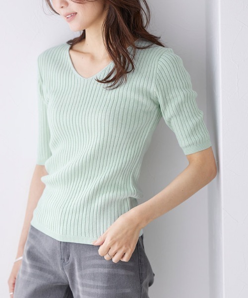 Pierrot（ピエロ）の「選べるネック綿混半袖リブニット（ニット/セーター・レディース・ブルー系その他2/シルバーグレー/ライトベージュ/ホワイト系その他/ブラック/ピンク系その他2/ブラック系その他/ブルー系その他/グレイッシュベージュ/パープル系その他/グレー系その他/ベージュ系その他/アイボリー/ラベンダー/ピンク系その他/ベージュ系その他2/イエロー/ブルー系/アクア/イエロー系その他/ピンク系その他3/ピンク系その他4・L/M）」の13枚目の写真