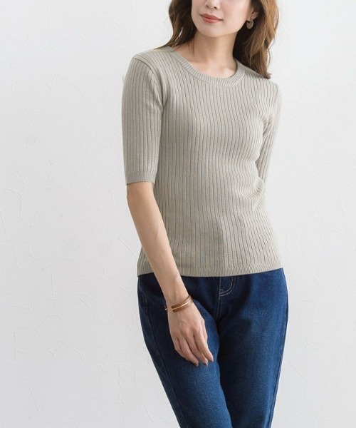 Pierrot（ピエロ）の「選べるネック綿混半袖リブニット（ニット/セーター・レディース・ブルー系その他2/シルバーグレー/ライトベージュ/ホワイト系その他/ブラック/ピンク系その他2/ブラック系その他/ブルー系その他/グレイッシュベージュ/パープル系その他/グレー系その他/ベージュ系その他/アイボリー/ラベンダー/ピンク系その他/ベージュ系その他2/イエロー/ブルー系/アクア/イエロー系その他/ピンク系その他3/ピンク系その他4・L/M）」の11枚目の写真