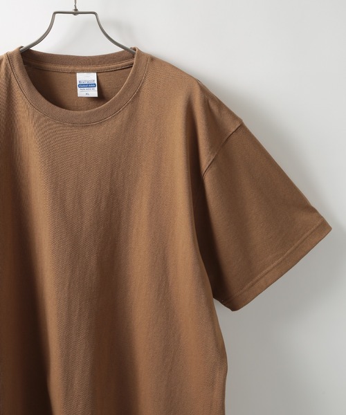 United Athle(ユナイテッドアスレ)の「1枚でも透けない!【United Athle】7.1オンス スーパーヘビーウェイトTシャツ 半袖無地T 厚手 4252(Tシャツ/カットソー・メンズ・ホワイト/ブラック/グレー/ネイビー/ライトオリーブ/スミクロ/キャメル・M/L/XL/S)」の7枚目の写真