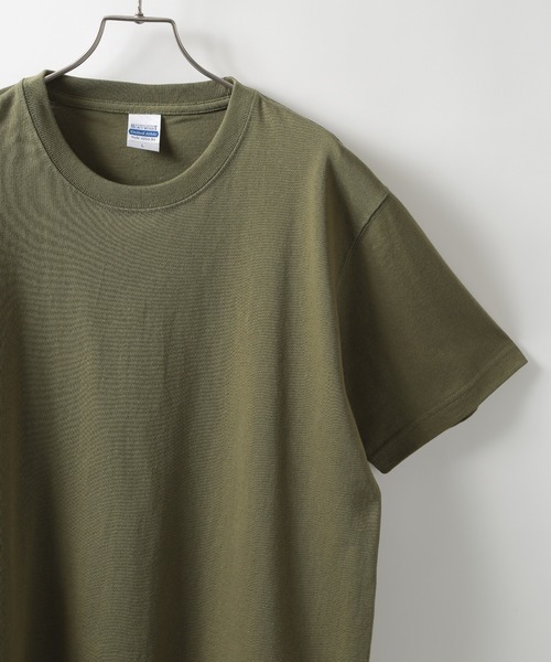 United Athle(ユナイテッドアスレ)の「1枚でも透けない!【United Athle】7.1オンス スーパーヘビーウェイトTシャツ 半袖無地T 厚手 4252(Tシャツ/カットソー・メンズ・ホワイト/ブラック/グレー/ネイビー/ライトオリーブ/スミクロ/キャメル・M/L/XL/S)」の5枚目の写真