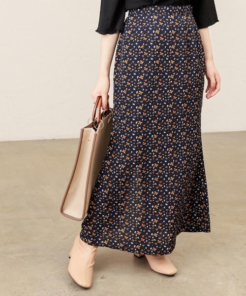 natural couture（ナチュラルクチュール）の「花柄マーメイドフレアスカート（スカート・レディース・ベージュ/ネイビー/ブラウン/ラベンダー・FREE）」の3枚目の写真