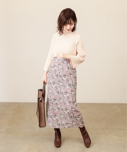 natural couture（ナチュラルクチュール）の「花柄マーメイドフレアスカート（スカート・レディース・ベージュ/ネイビー/ブラウン/ラベンダー・FREE）」の6枚目の写真