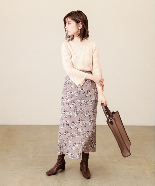 natural couture（ナチュラルクチュール）の「花柄マーメイドフレアスカート（スカート・レディース・ベージュ/ネイビー/ブラウン/ラベンダー・FREE）」の17枚目の写真