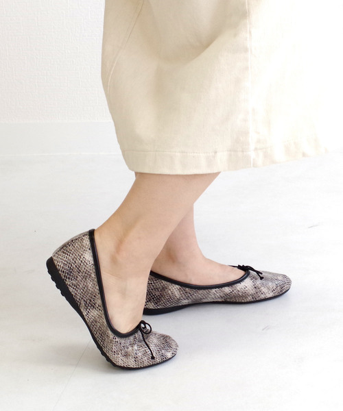 AmiAmi（アミアミ）の「やわらか甲深バレエシューズ/バレエパンプス（バレエシューズ・レディース・ブラック/アイボリー/パイソン・35/36/37/38/39/40）」の20枚目の写真