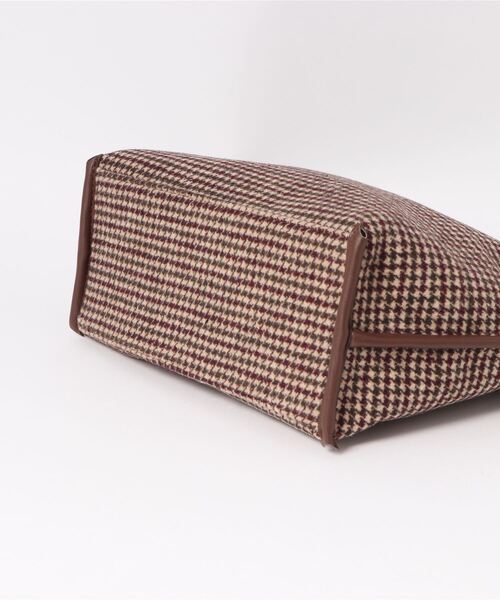 HONEYSUCKLE ROSE(ハニーサックルローズ)の「【HONEYSUCKLE ROSE】レトロチェック柄バッグ(ショルダーバッグ・レディース・ブラック/ブラウン・ONE SIZE)」の4枚目の写真