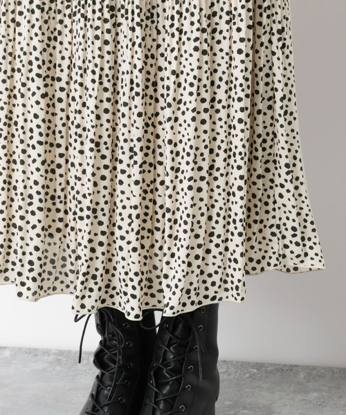 Heather（ヘザー）の「ガラプリーツロングスカート　917865（スカート・レディース・ホワイト系その他/ブラック系その他/ブラック系その他2・FREE）」の19枚目の写真