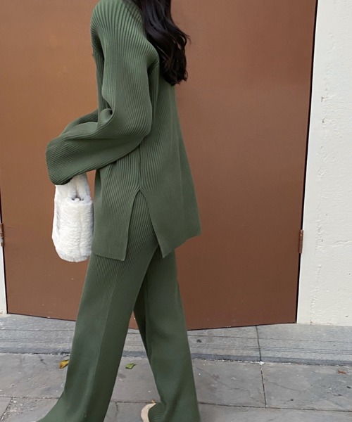 emi+（エミプラス）の「クルーネックリブニットセットアップ（ニット/セーター・レディース・ベージュ/ブラウン/ブルー/ブラック/ボルドー/チャコールグレー/カーキ/ライトグレー・FREE）」の22枚目の写真