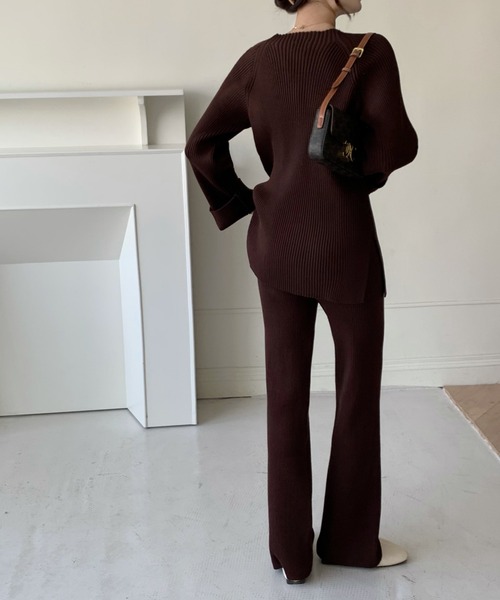 emi+（エミプラス）の「クルーネックリブニットセットアップ（ニット/セーター・レディース・ベージュ/ブラウン/ブルー/ブラック/ボルドー/チャコールグレー/カーキ/ライトグレー・FREE）」の12枚目の写真