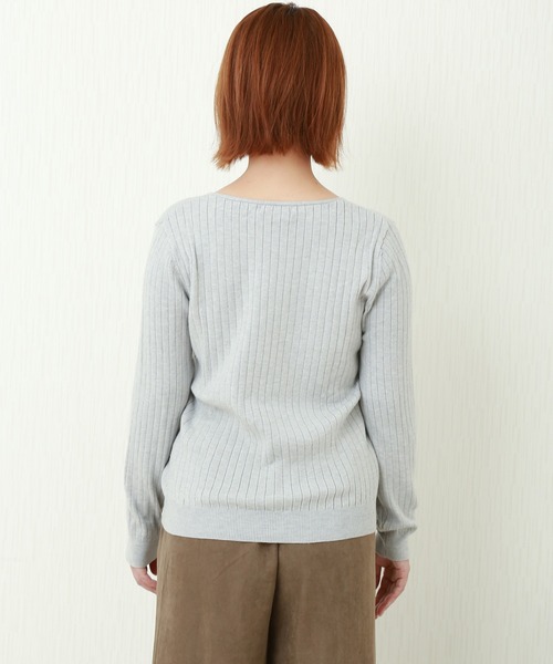 n'ee-ne（ネーネ）の「もちもちVネックニット前中心ケーブルワイドリブ（ニット/セーター・レディース・ブラック/オフホワイト/杢グレー/ベージュ/カーキ/ピンク・M/L）」の18枚目の写真