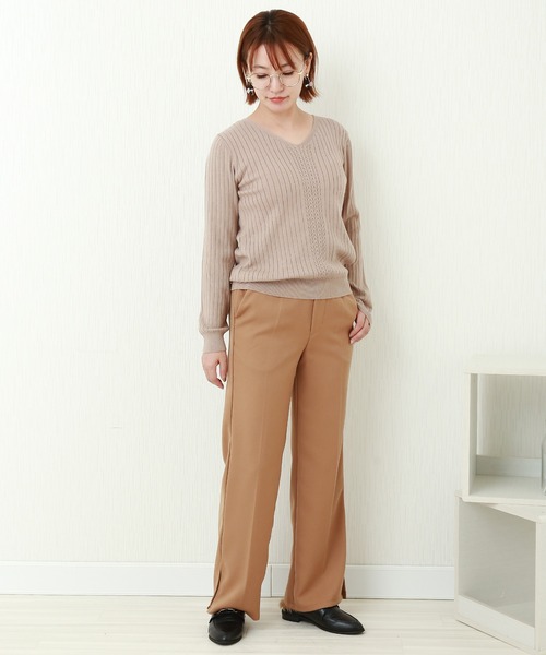 n'ee-ne（ネーネ）の「もちもちVネックニット前中心ケーブルワイドリブ（ニット/セーター・レディース・ブラック/オフホワイト/杢グレー/ベージュ/カーキ/ピンク・M/L）」の15枚目の写真