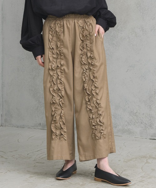 manana suerte(マニャーナスエルテ)の「センターフリルワイドパンツ(その他パンツ・レディース・ブラック/ベージュ・FREE)」の2枚目の写真