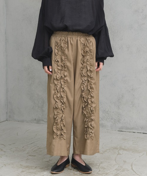 manana suerte(マニャーナスエルテ)の「センターフリルワイドパンツ(その他パンツ・レディース・ブラック/ベージュ・FREE)」の15枚目の写真