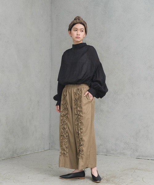 manana suerte(マニャーナスエルテ)の「センターフリルワイドパンツ(その他パンツ・レディース・ブラック/ベージュ・FREE)」の6枚目の写真
