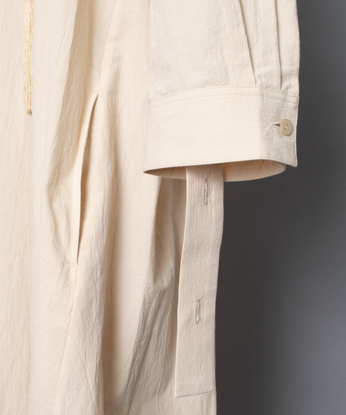 FEMMENT(ファモン)の「【 FEMMENT / ファモン 】 paper like boil soccer front slit switching long dress ペーパーライクボイルフロントスリットスイッチングロングドレス(ワンピース・レディース・オフホワイト/ボルドー・1)」の12枚目の写真