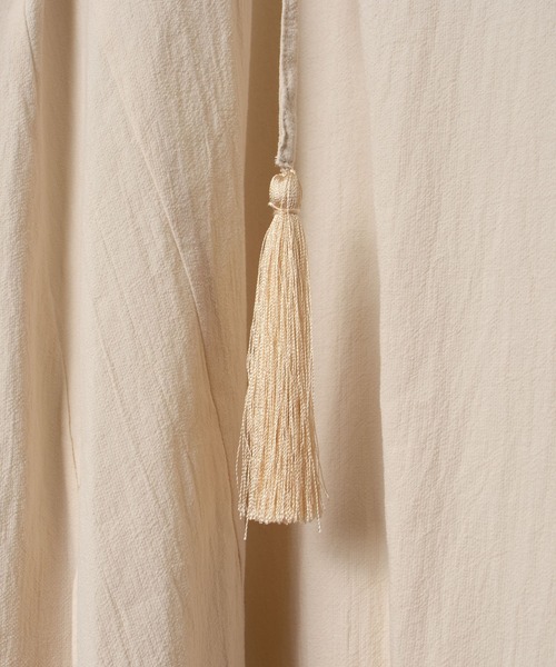 FEMMENT(ファモン)の「【 FEMMENT / ファモン 】 paper like boil soccer front slit switching long dress ペーパーライクボイルフロントスリットスイッチングロングドレス(ワンピース・レディース・オフホワイト/ボルドー・1)」の8枚目の写真