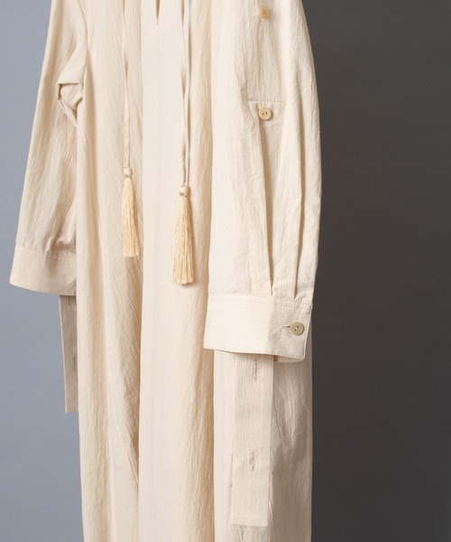FEMMENT(ファモン)の「【 FEMMENT / ファモン 】 paper like boil soccer front slit switching long dress ペーパーライクボイルフロントスリットスイッチングロングドレス(ワンピース・レディース・オフホワイト/ボルドー・1)」の17枚目の写真