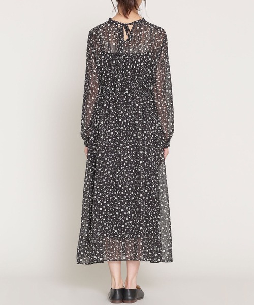 NANO universe(ナノユニバース)の「小花プリント前後2WAYワンピース 長袖(ワンピース・レディース・ブラック/ベージュ・38/36)」の14枚目の写真