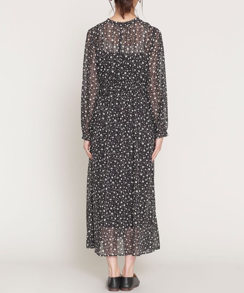 NANO universe(ナノユニバース)の「小花プリント前後2WAYワンピース 長袖(ワンピース・レディース・ブラック/ベージュ・38/36)」の20枚目の写真