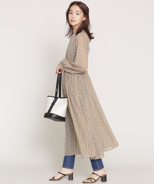 NANO universe(ナノユニバース)の「小花プリント前後2WAYワンピース 長袖(ワンピース・レディース・ブラック/ベージュ・38/36)」の5枚目の写真