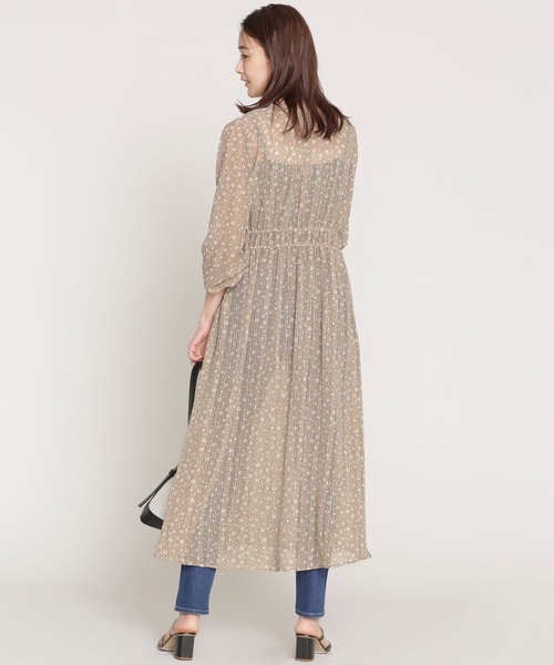 NANO universe(ナノユニバース)の「小花プリント前後2WAYワンピース 長袖(ワンピース・レディース・ブラック/ベージュ・38/36)」の6枚目の写真