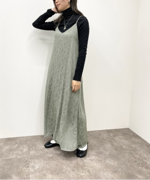 apres jour mignon（アプレジュールミニョン）の「ジャガードクロスキャミワンピース【ZOZOTOWN限定アイテム】（ワンピース・レディース・ブラック/オフホワイト/グリーン系その他/ダークブルー・X-LARGE/フリー）」の7枚目の写真