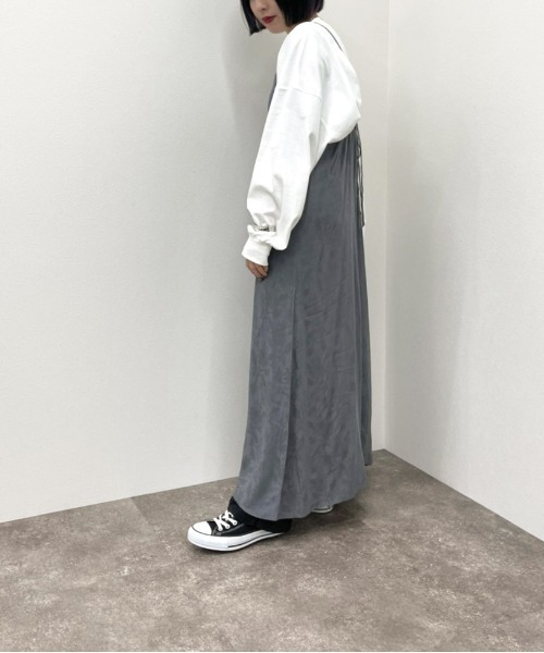 apres jour mignon（アプレジュールミニョン）の「ジャガードクロスキャミワンピース【ZOZOTOWN限定アイテム】（ワンピース・レディース・ブラック/オフホワイト/グリーン系その他/ダークブルー・X-LARGE/フリー）」の8枚目の写真