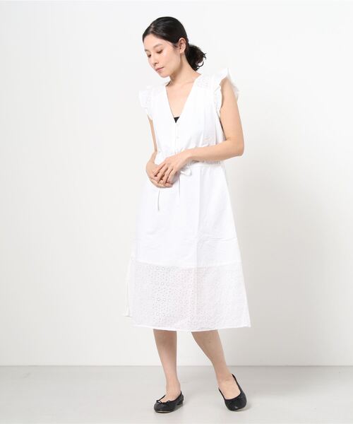 GAP(ギャップ)の「アイレット ミディワンピース(ワンピース・レディース・ホワイト/ブラック・XS/S/XXS/M/L)」の3枚目の写真