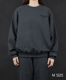 【DUCKDIVE 】ロゴクルーネックスウェットシャツ / SYB LOGO TOS CREWNECK SWEATSHIRT